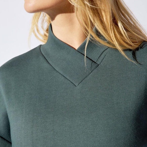 NWT/MPG Sport "Adora" Cropped Front Top - Picture 4 of 12